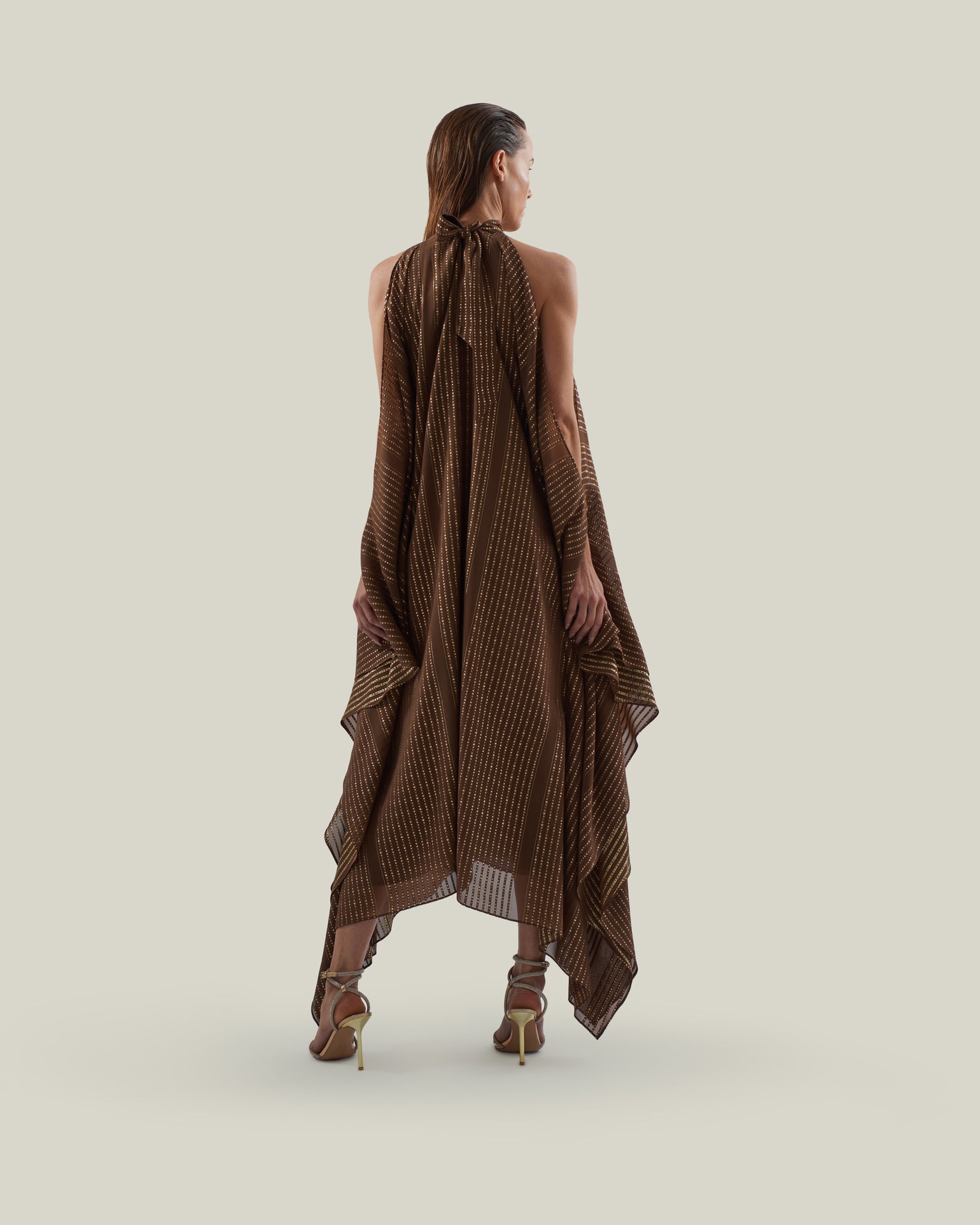 Agadez Kaftan in Fume - Chiffon fil coupè high neck cold shoulders ankle-lenght kaftan